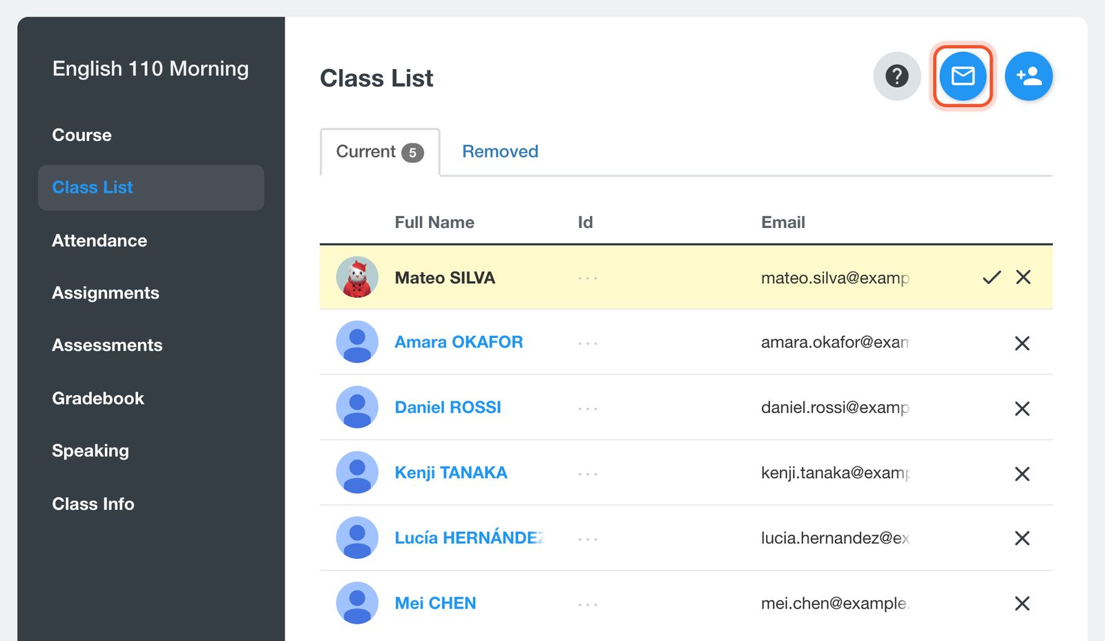 Il pulsante Email Students accanto all’elenco della classe